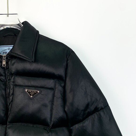 CW0344 Prada Black Nylon Puffer Jacket Cropped Fit With Zipper Closure & Logo - Picture 3 of 8